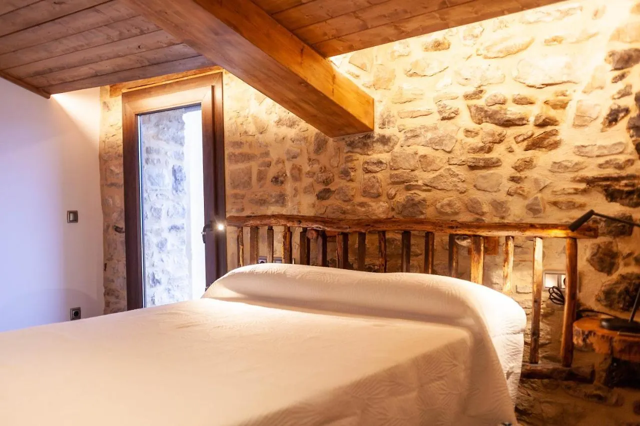 Casa Sanui. Apartaments Turistics Rurals Estorm 0*,