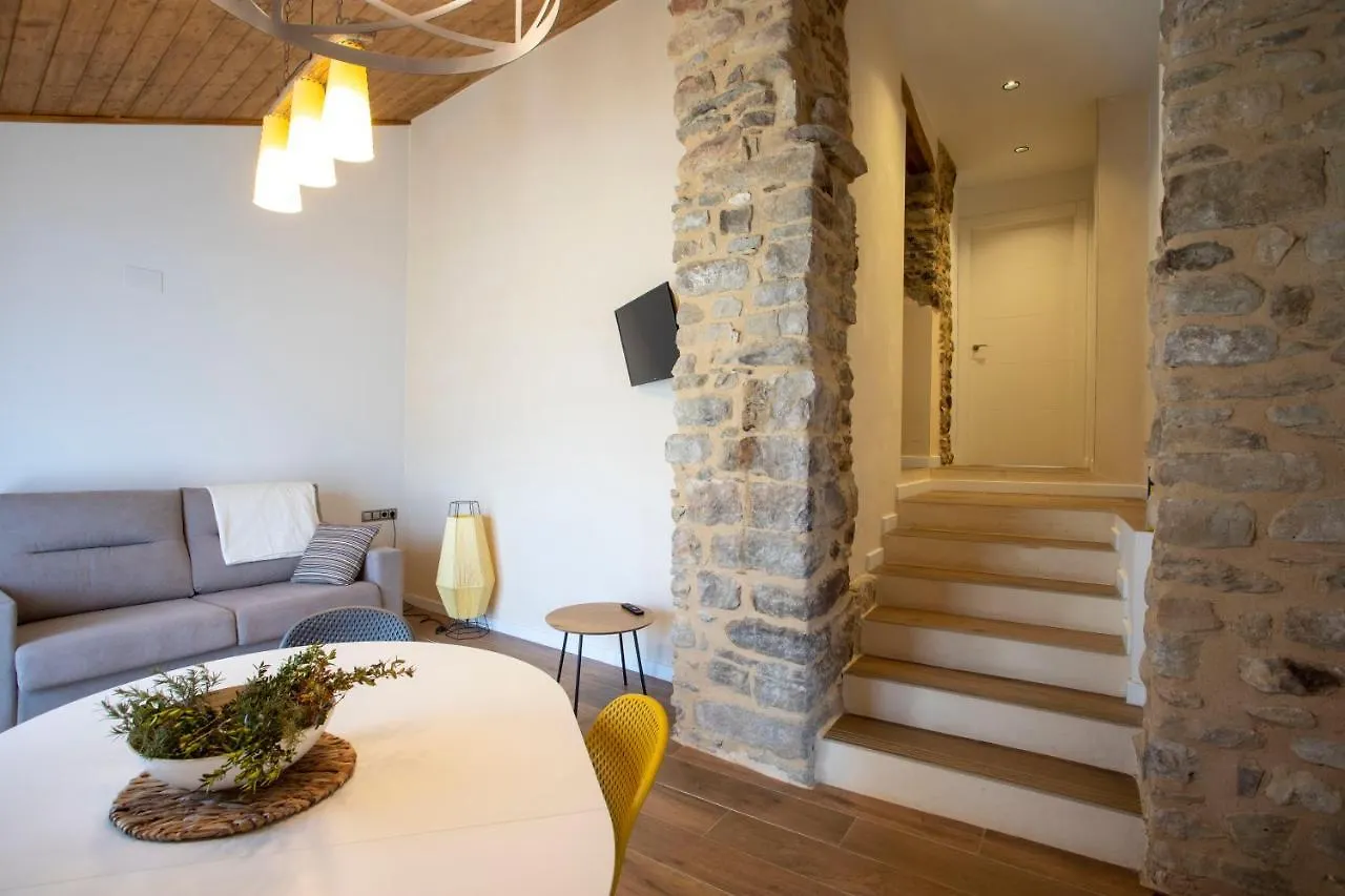 Casa Sanui. Apartaments Turistics Rurals Estorm 0*,  Spain