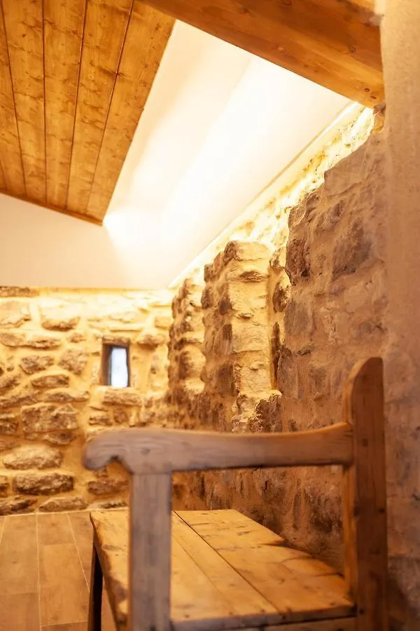 Casa Sanui. Apartaments Turistics Rurals Estorm