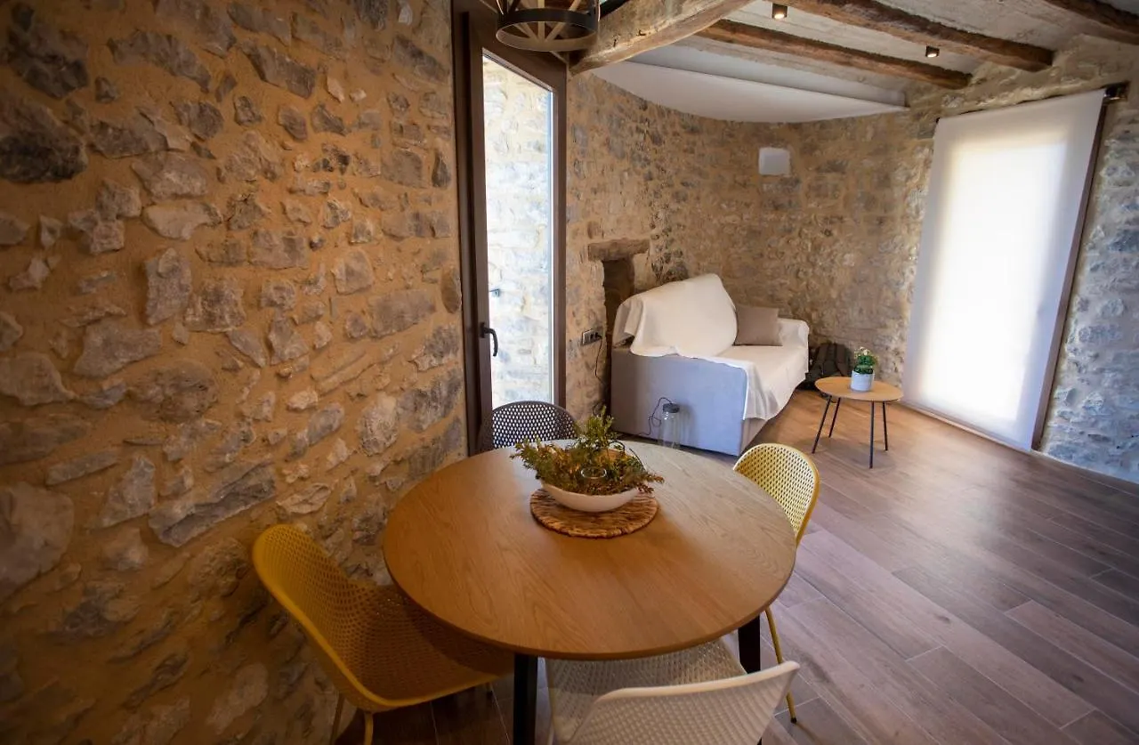 Casa Sanui. Apartaments Turistics Rurals Estorm 0*,